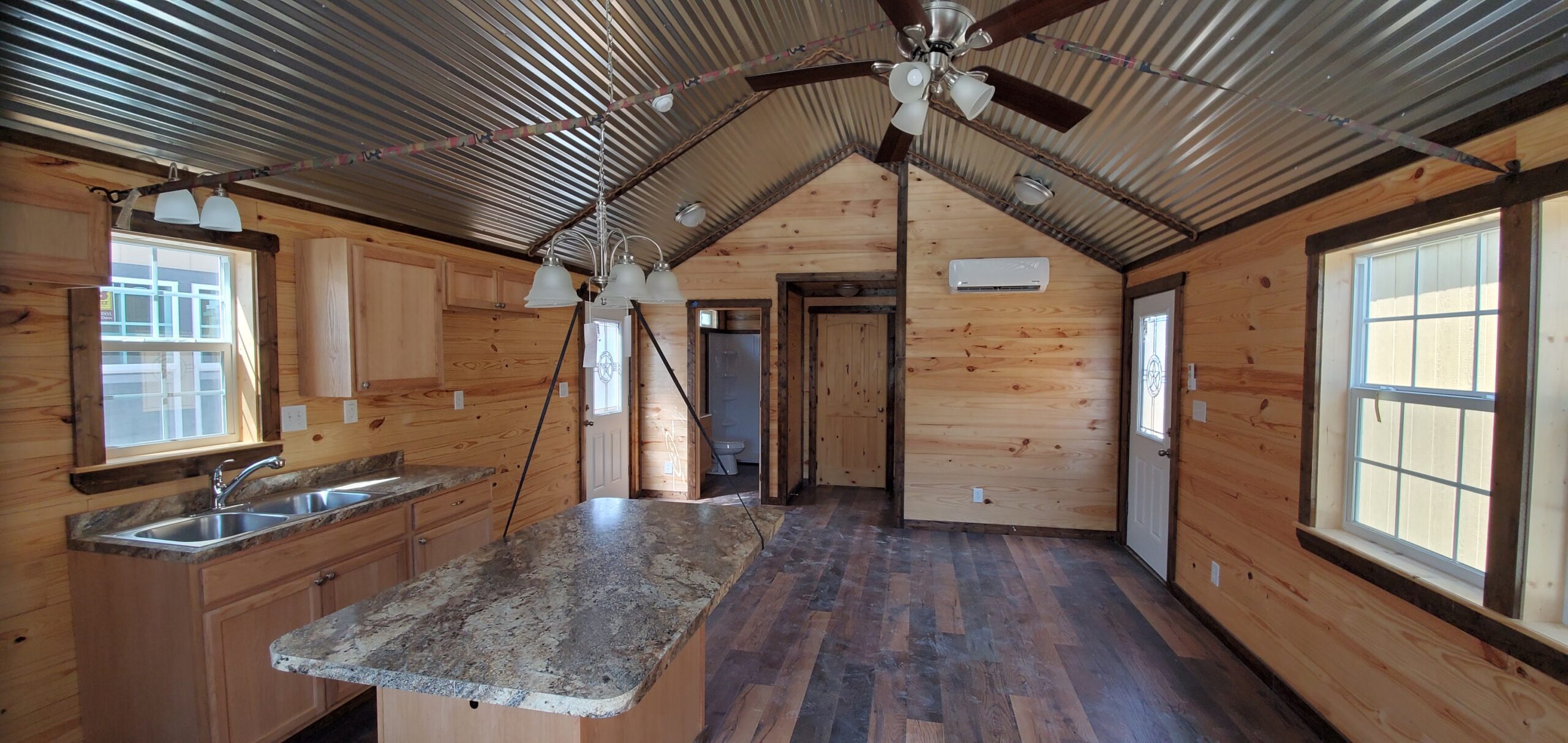 The Rise of Backyard Offices – How Tiny Homes Are Revolutionizing Remote Work